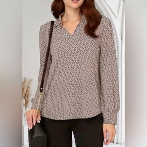 NWT Adrianna Papell V-Neck blouse